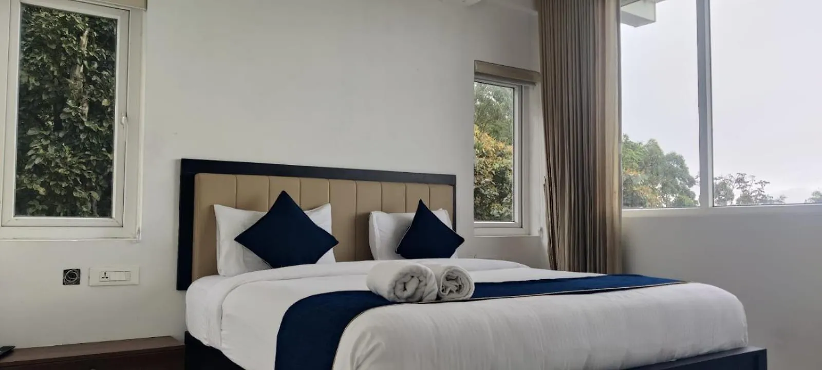 Hotel Misty Cabin Valley View Devikolam