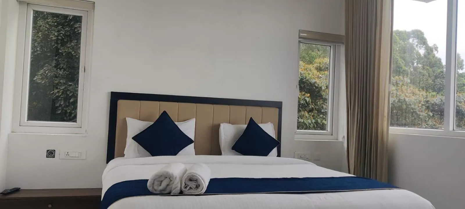 Hotel Misty Cabin Valley View Devikolam
