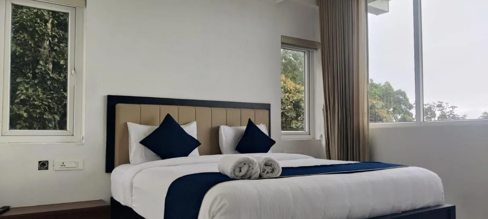 Hotel Misty Cabin Valley View Devikolam