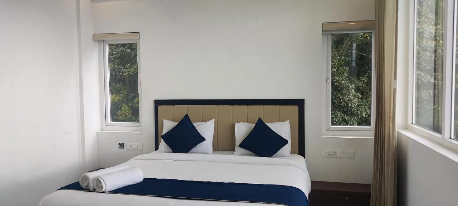 Misty Cabin Valley View Devikolam Hotel